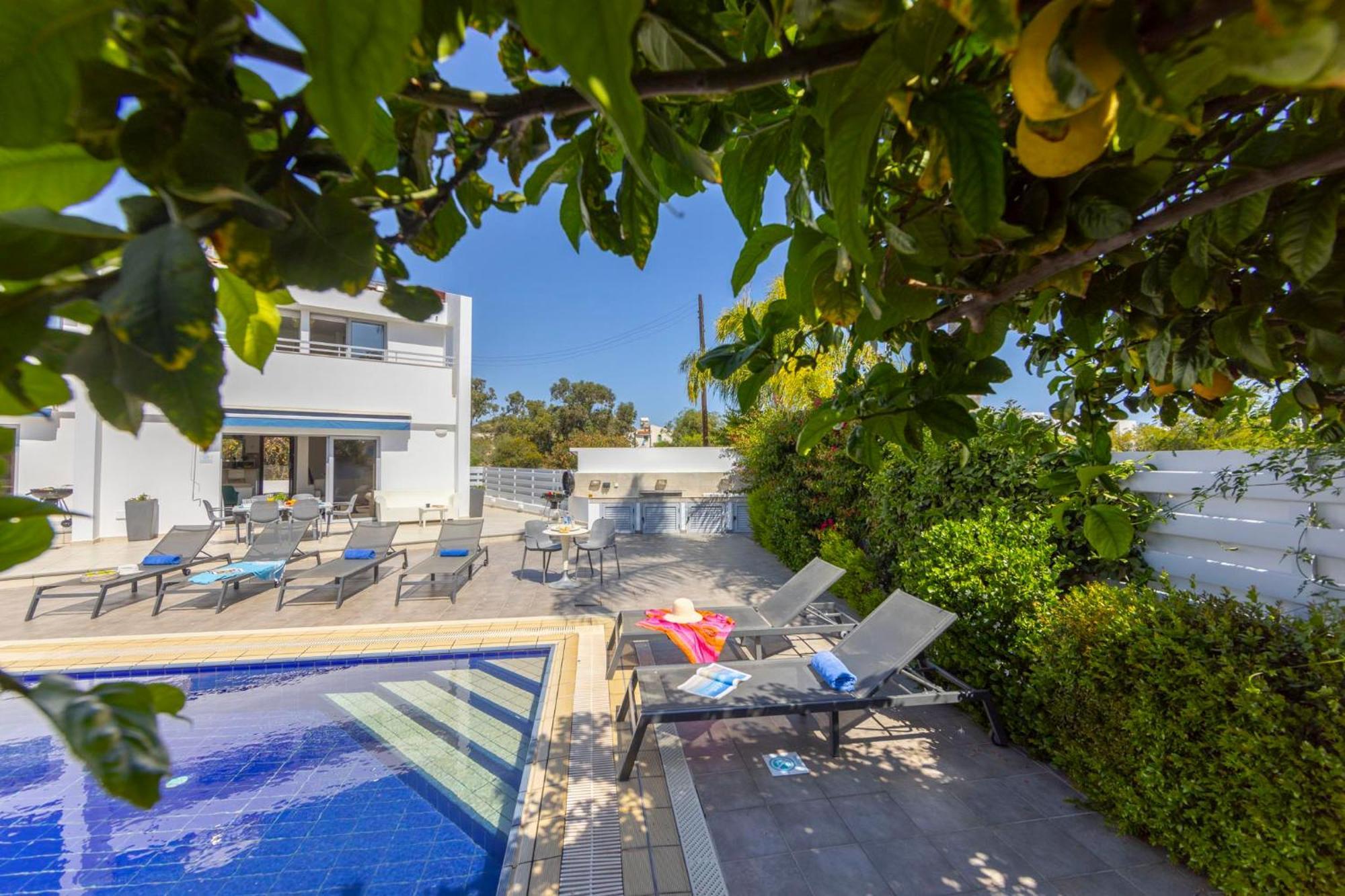 Azure Luxury Pool Villa 프로타라스 외부 사진